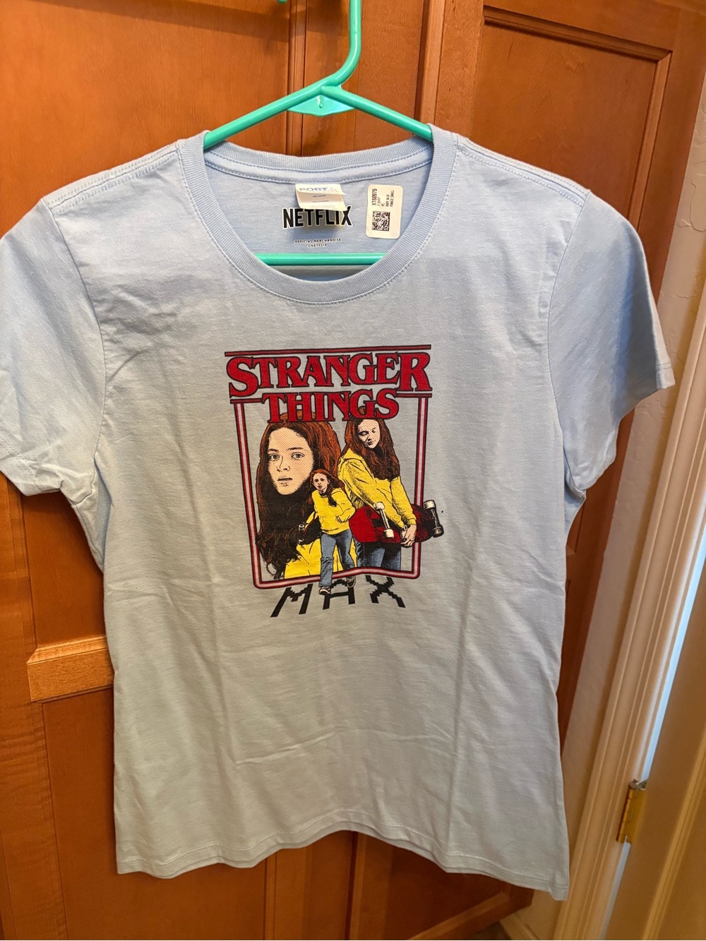 Women’s Light Blue Netflix Stranger Things Max Graphic T-Shirt NWT
